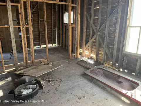 Entry Way - 519 Old Route 23, Acra, NY 12405 photo 2 of 5