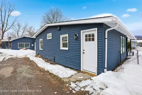 36 Country Club Dr, Saugerties, NY 12477