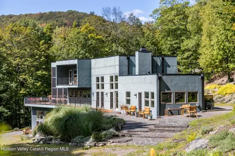 306 Meads Mountain Rd, Woodstock, NY 12498