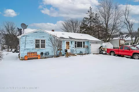 146 Joslen Blvd, Greenport, NY 12534