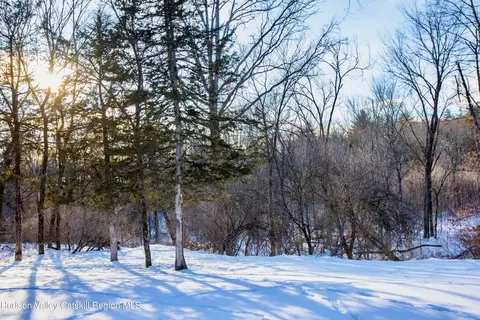 000 Unity Ln, New Paltz, NY 12561