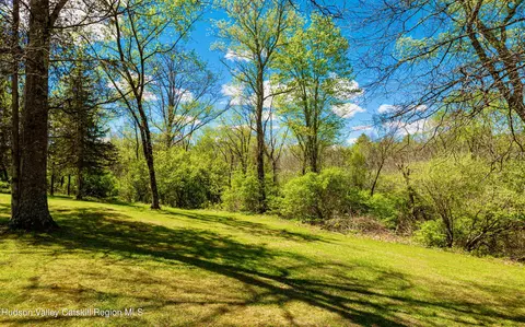 000 Unity Ln, New Paltz, NY 12561