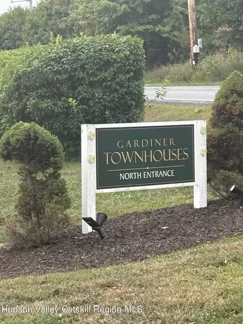 881 Albany Post Rd #27, Gardiner, NY 12525