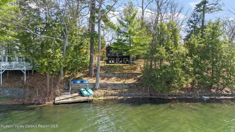 39 Island Dr, Copake, NY 12516