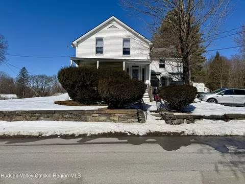 Exterior - 1114 Main St, Catskill, NY 12414 photo 4 of 6