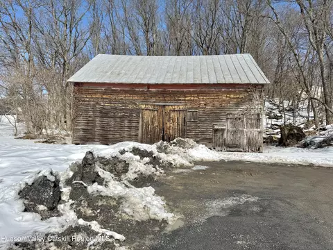 Exterior - 1114 Main St, Catskill, NY 12414 photo 5 of 6