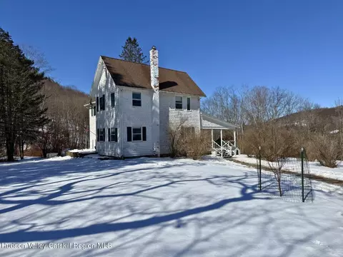 785 Old Cross Mountain Rd, Margaretville, NY 12455