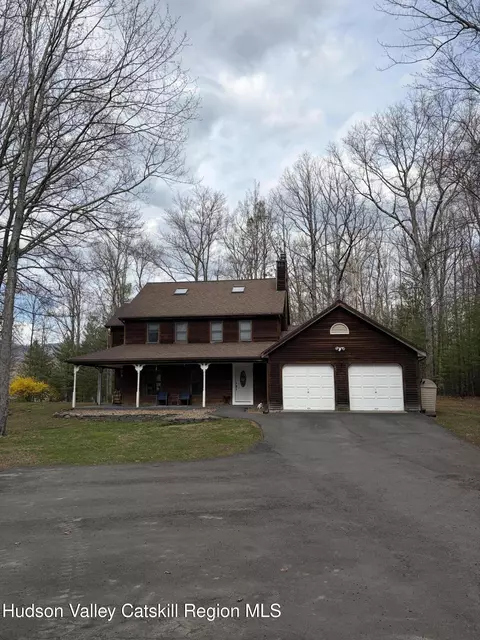 25 Old Farm Rd, Shokan, NY 12481
