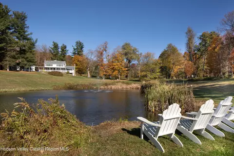 321 Tompkins Rd, Ancram, NY 12502
