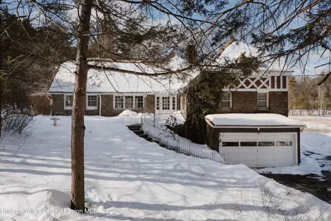 114 Dutchtown Rd, Saugerties, NY 12477