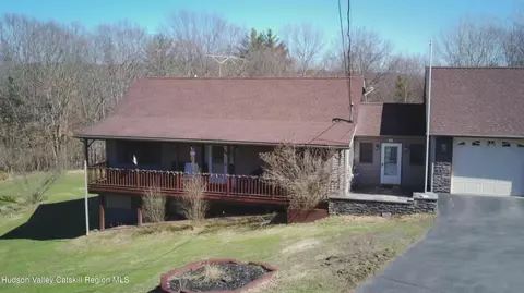 297 Turkey Hill Rd, Clermont, NY 12571