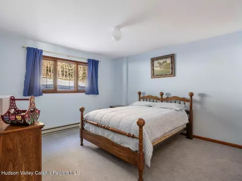 Bedroom - 114 Conifer Lake Rd W, Jewett, NY 12444 photo 6 of 11