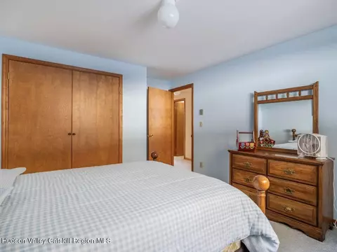 Bedroom - 114 Conifer Lake Rd W, Jewett, NY 12444 photo 8 of 11
