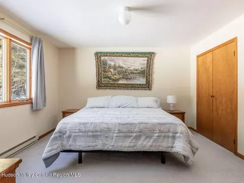 Bedroom - 114 Conifer Lake Rd W, Jewett, NY 12444 photo 10 of 11