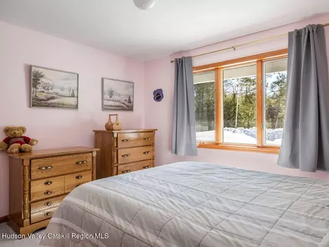 Bedroom - 114 Conifer Lake Rd W, Jewett, NY 12444 photo 1 of 11