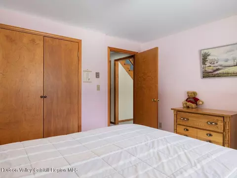 Bedroom - 114 Conifer Lake Rd W, Jewett, NY 12444 photo 2 of 11