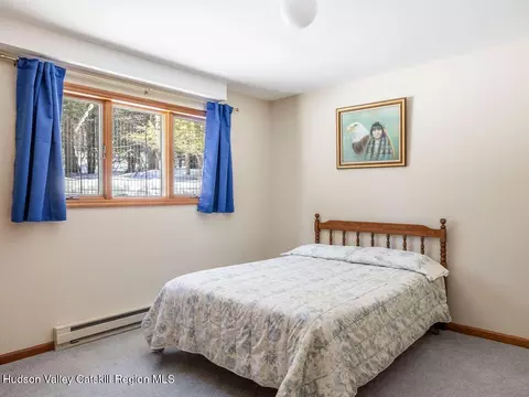 Bedroom - 114 Conifer Lake Rd W, Jewett, NY 12444 photo 3 of 11