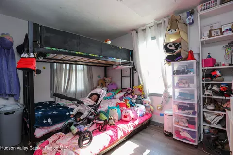 Bedroom - 654 Broadway, Esopus, NY 12429 photo 1 of 3