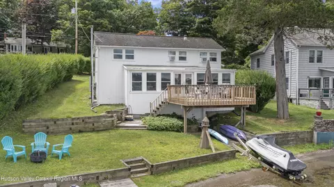 44 SW Colony Rd, Hillsdale, NY 12529