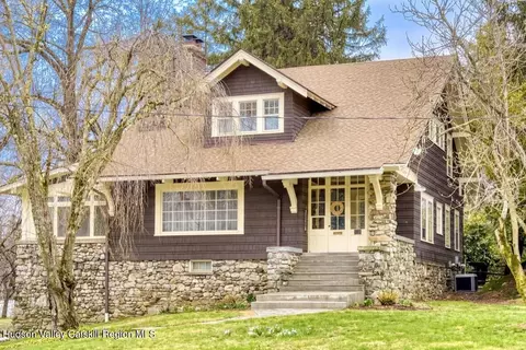 171 Hooker Ave, Poughkeepsie, NY 12603