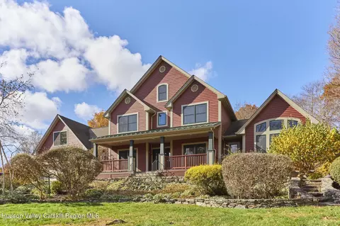 203 Silver Lake Rd, Rhinebeck, NY 12572