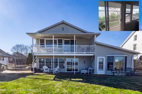 135 Hudson St, Glasco, NY 12432