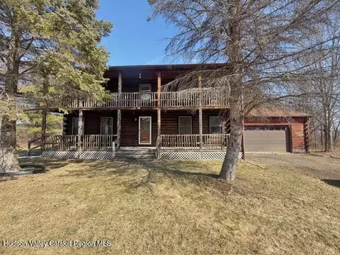 128 Debbie Dr, Athens, NY 12015
