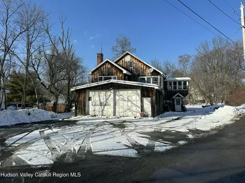 18 Main St, Philmont, NY 12565