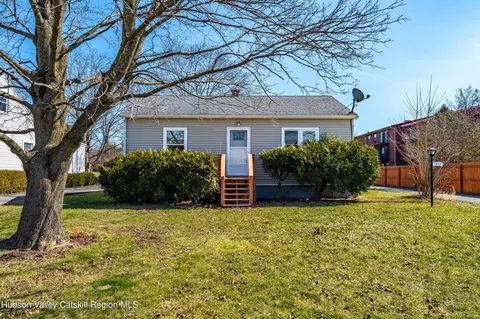 196 Harry Howard Ave, Hudson, NY 12534