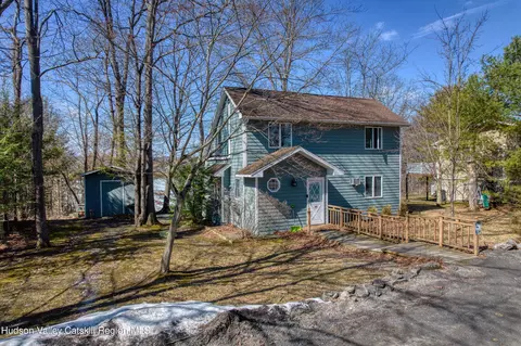 87 Sleepy Hollow Rd, Athens, NY 12015
