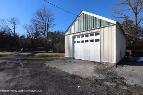 75 Walton Ln, Hurley, NY 12443