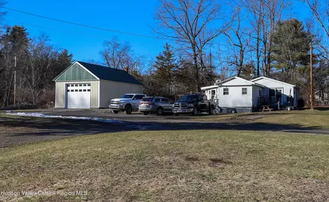 75 Walton Ln, Hurley, NY 12443
