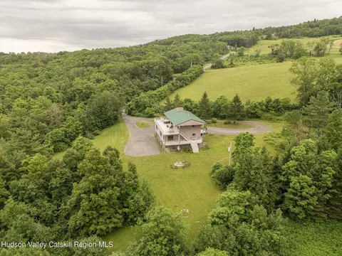 452 Cunningham Rd, Durham, NY 12422