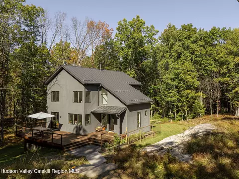 298 Stony Kill Rd, Accord, NY 12404