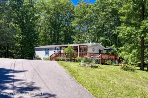 140 Gallis Hill Rd, Kingston, NY 12401