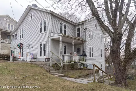 7 Ellsworth St, Philmont, NY 12565