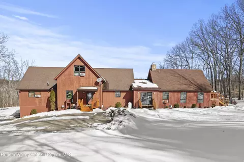 65 Johnny Cake Hill Rd, Petersburgh, NY 12138