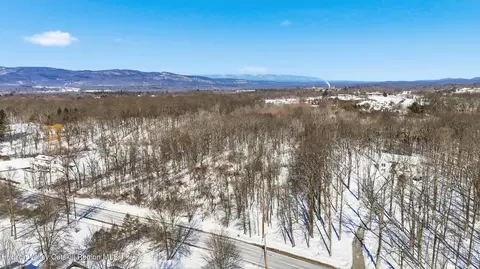 83 Jansen Rd, New Paltz, NY 12561