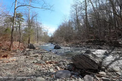 tbd Ny-212, Woodstock, NY 12409