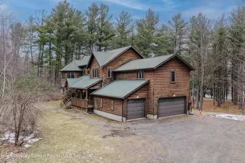 126 Lake In The Sky Dr, Gilboa, NY 12076