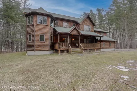 126 Lake In The Sky Dr, Gilboa, NY 12076