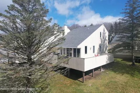 90 Pines Dr #4-3, Roxbury, NY 12474