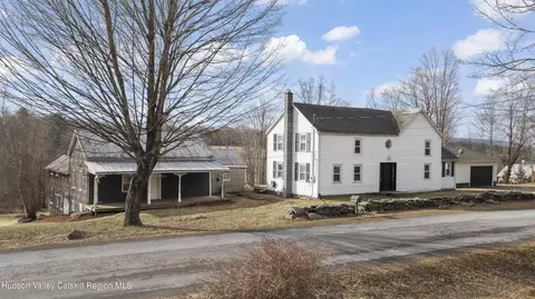700 Mettacahonts Rd, Accord, NY 12404