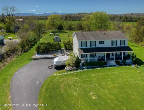2360 Sleepy Hollow Rd, Athens, NY 12015