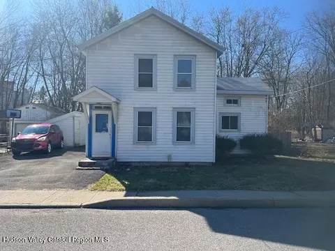 3505 New St, Valatie, NY 12184