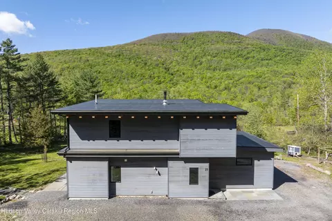 23 Traver Hollow Rd, Boiceville, NY 12412