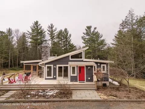 30 Dawson Ln, Kerhonkson, NY 12446