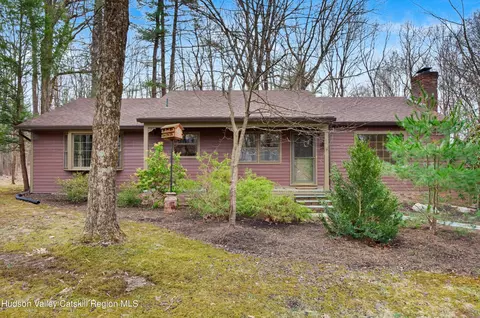 30 Hummel Rd, New Paltz, NY 12561