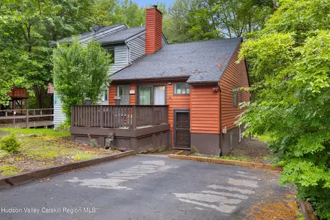 33 Meadowlark Ln, Woodridge, NY 12789