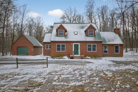 409 Woodland Dr, Jefferson, NY 12093